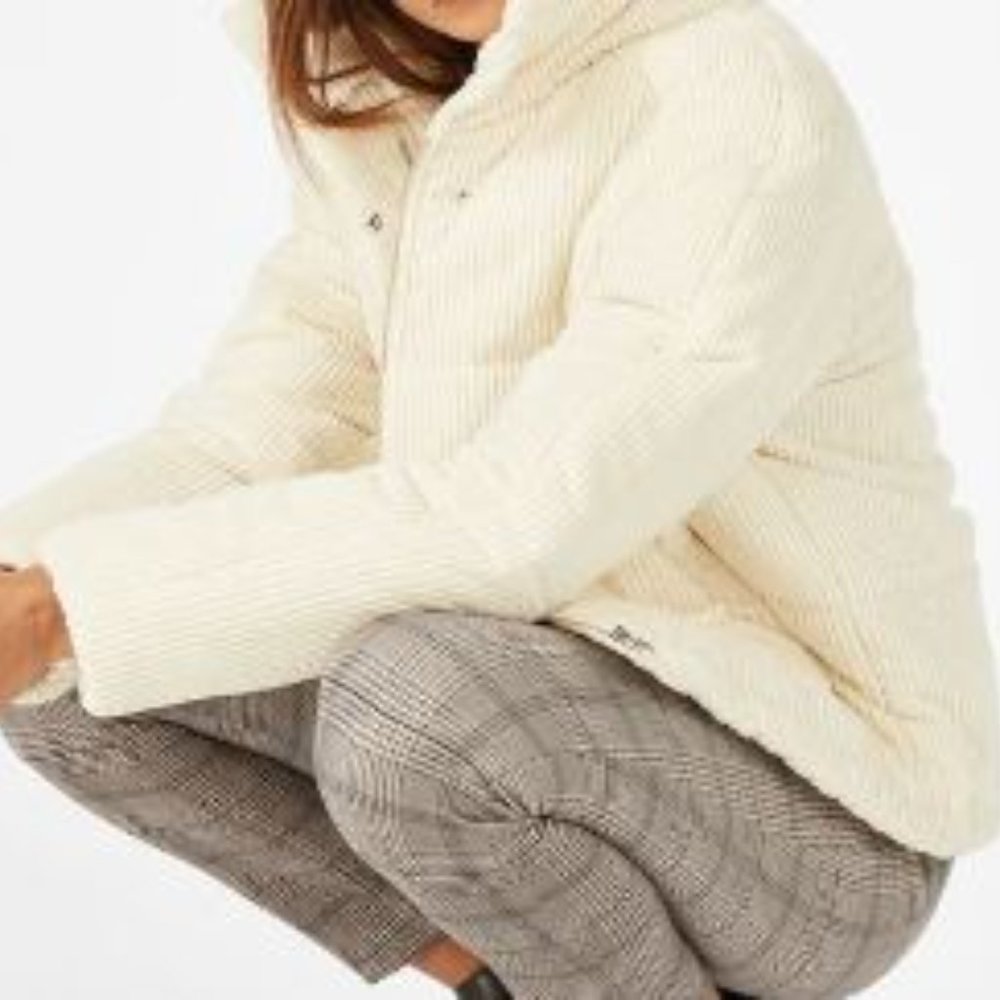Celebrity Pink Cream Puffer Jacket NWT XL